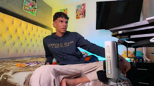 james dreams  online show from June 7, 2:18 am
