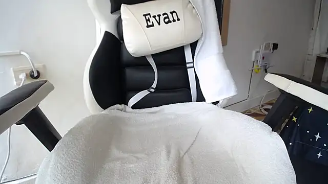 Valerioe online show from December 2, 2:06 pm