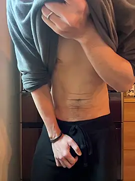 saku chan live online show from April 9, 11:22 pm