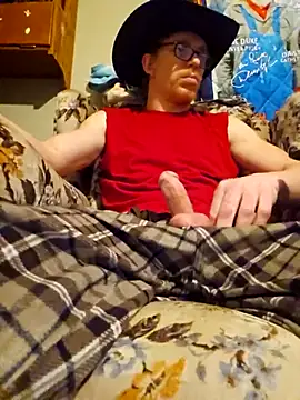 Snapshot of REDHAMMER_ chatting on February 20, 12:41 am REDHAMMER  online show from February 20, 12:41 am