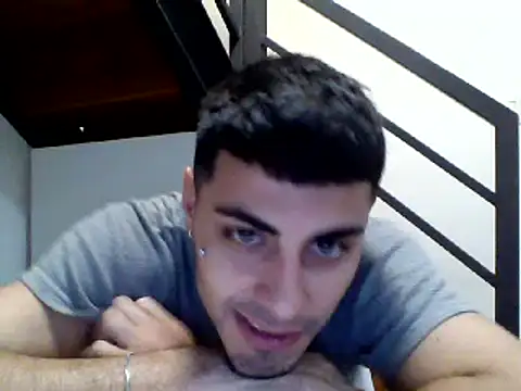 Snapshot of AronFoxx chatting on December 24, 9:11 pm AronFoxx online show from December 24, 9:11 pm
