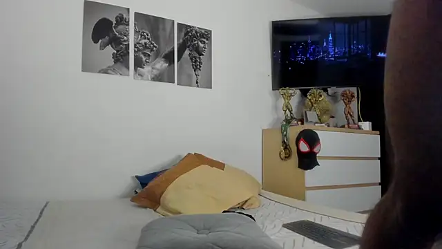 Malkongarcia online show from April 8, 9:12 pm