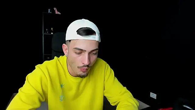 BrandonTate online show from April 14, 4:28 pm