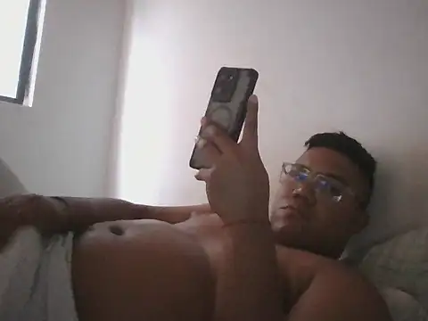 juniorxxx14 online show from April 23, 7:38 pm