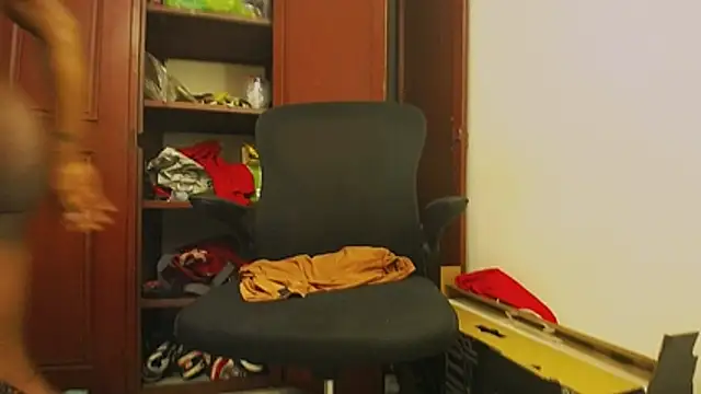 latinhot9631 online show from February 4, 2:50 am