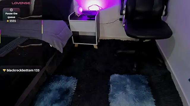 valentino santoss online show from February 17, 7:46 pm