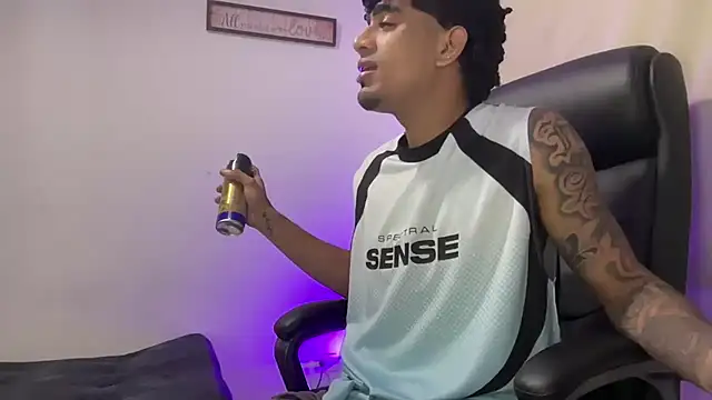 dominic brandd23 online show from March 12, 2:08 am