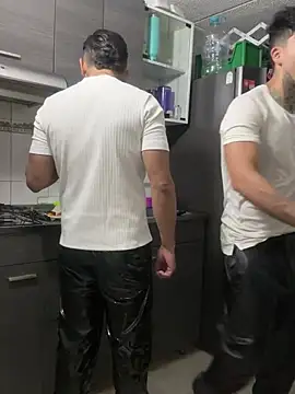  Tomy08calderon online show from February 16, 2:33 am