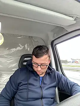 ionut9879 online show from March 13, 6:26 am