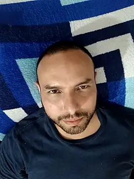 Snapshot of ElSunEagle chatting on February 27, 5:02 am ElSunEagle online show from February 27, 5:02 am