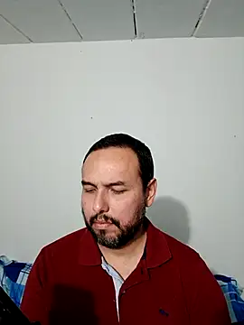 Snapshot of ElSunEagle chatting on October 15, 4:09 am ElSunEagle online show from October 15, 4:09 am