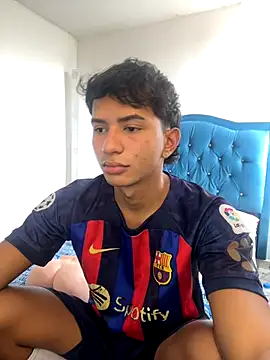 Leonarrrd 01 online show from October 25, 8:43 pm