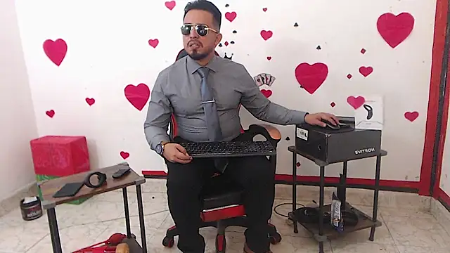 KalethBigDick online show from March 6, 1:30 pm