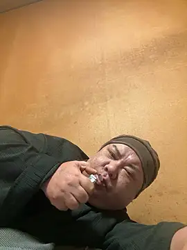 punk0805 online show from October 29, 7:06 pm