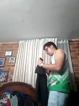 greeneyes999999999999 online show from November 20, 5:46 pm