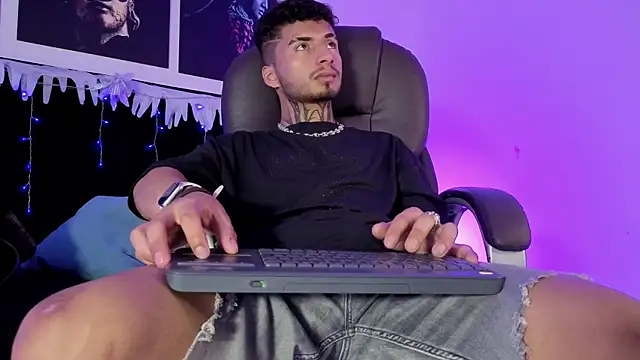 JuanCamiilo 66 online show from December 17, 3:25 am