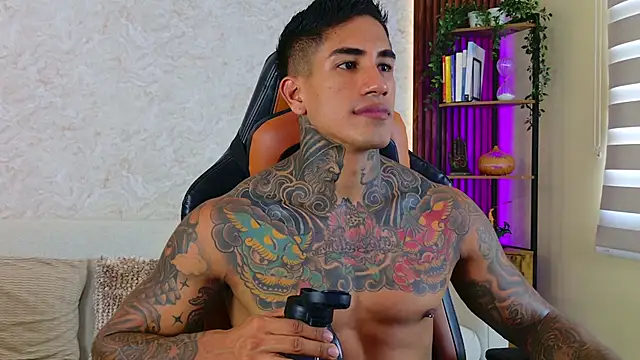 AdanReilly online show from September 17, 3:13 pm