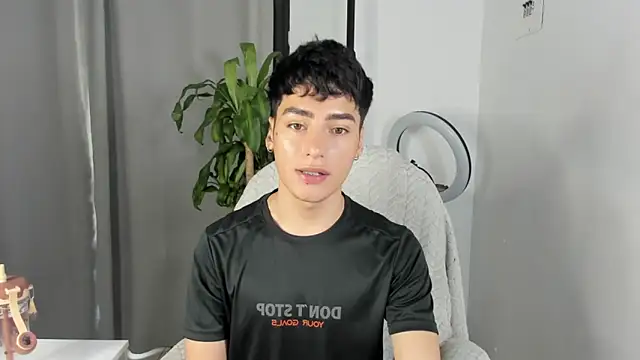 sebas rose online show from December 4, 1:51 pm