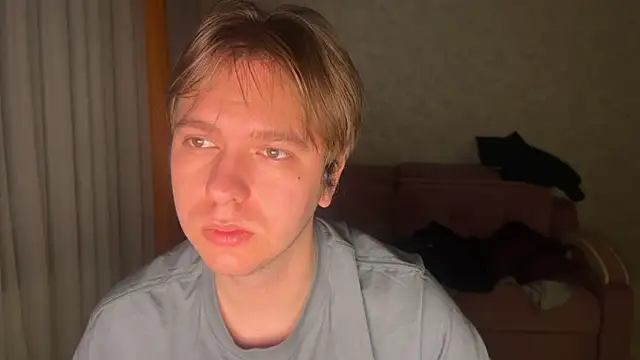 kiopiggy online show from December 17, 3:25 am