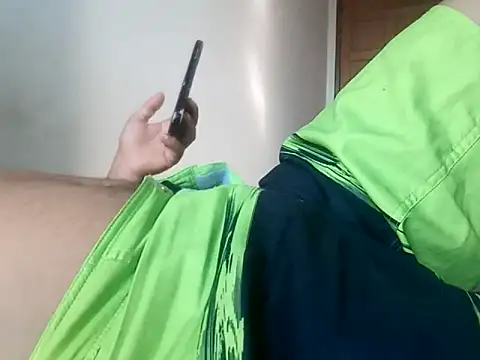 Snapshot of Nh2424 chatting on March 4, 10:57 am Nh2424 online show from March 4, 10:57 am