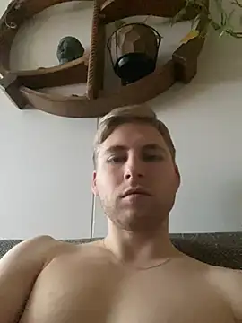 HotIceman2407 online show from January 3, 9:04 am