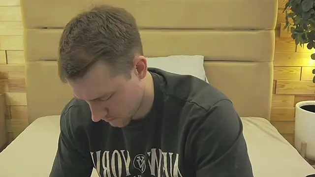 EthanPinkman online show from March 26, 5:11 am