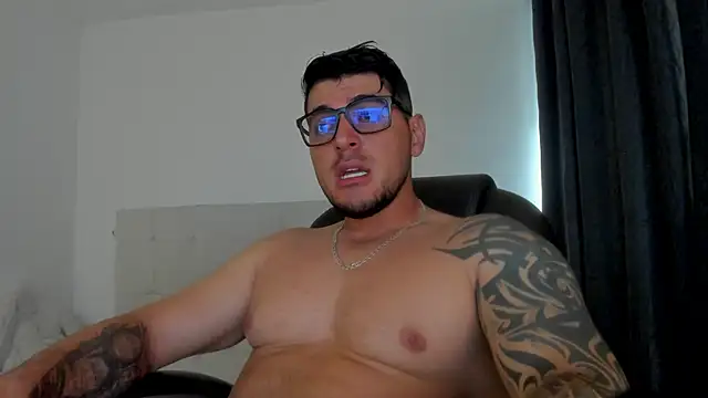 Teilor Creed online show from April 2, 9:11 pm