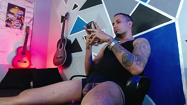 MagnusFrost online show from January 8, 3:45 am