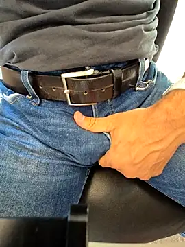 alessandroman2114 online show from July 29, 3:44 pm