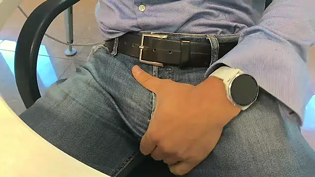 alessandroman2114 online show from October 7, 10:41 am