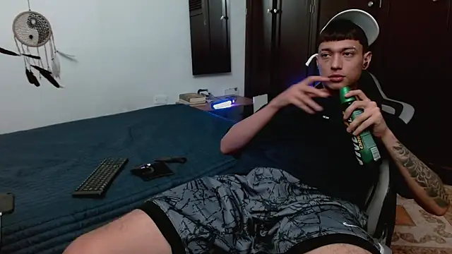 aaron blug online show from December 14, 11:12 pm