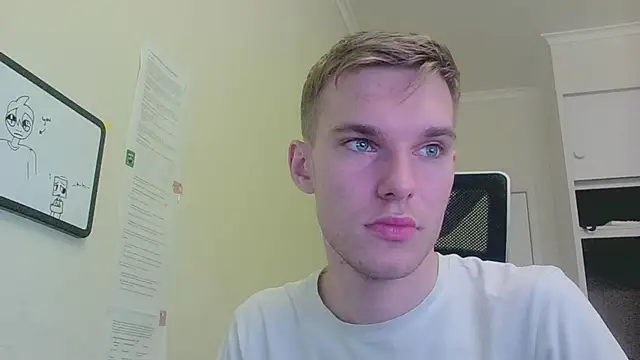 Snapshot of bluegaze6 chatting on October 10, 10:53 am bluegaze6 online show from October 10, 10:53 am