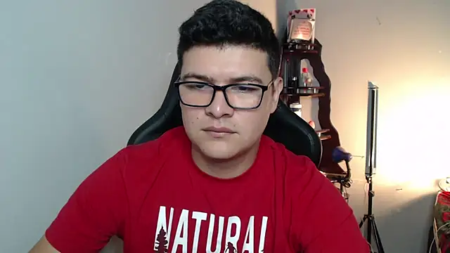 Plug Control online show from February 18, 8:39 pm