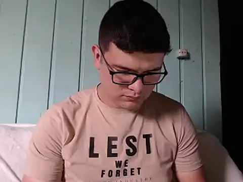 Plug Control online show from March 13, 8:37 pm