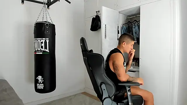 dan01  online show from October 24, 12:18 pm