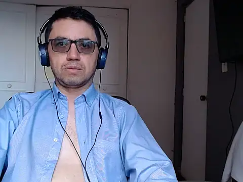 Diptongo online show from December 1, 6:44 pm