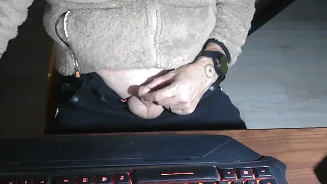 Adri gard online show from December 3, 9:32 pm