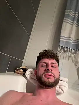 michifolli92 online show from March 10, 2:05 pm