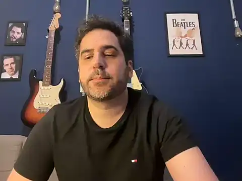 Snapshot of hotsafadinho chatting on March 10, 3:45 am hotsafadinho online show from March 10, 3:45 am