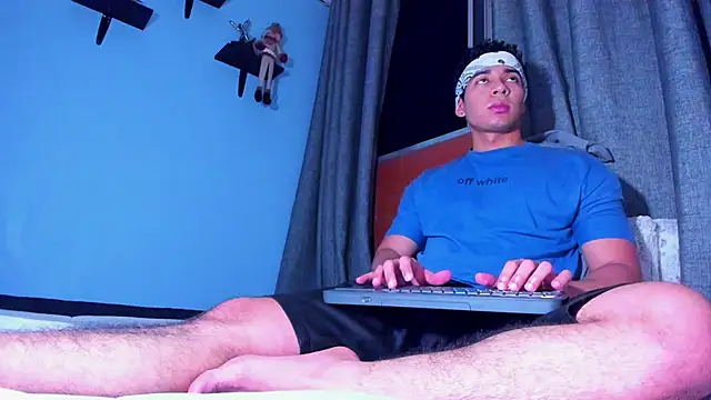 Stefann salvatoree online show from January 19, 1:10 am