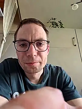 Schnubby1 online show from February 21, 1:00 pm