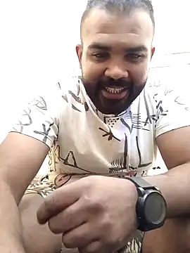 Snapshot of ListedLoin chatting on December 19, 9:51 am ListedLoin online show from December 19, 9:51 am