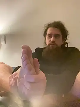 feetlover3611 online show from December 27, 4:22 pm