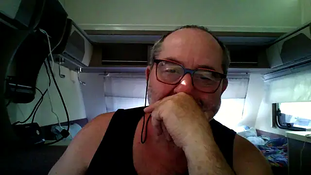 gillou1234 online show from July 28, 3:21 pm