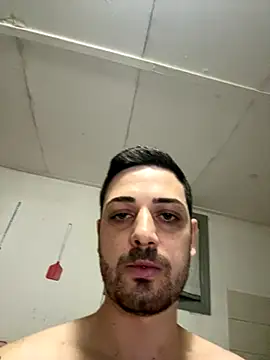 iltoscano95 online show from October 25, 5:36 pm