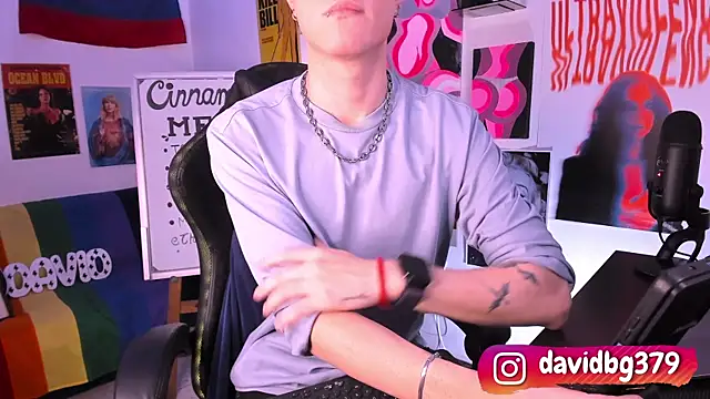 cinnamon boyxxx online show from March 18, 1:13 am