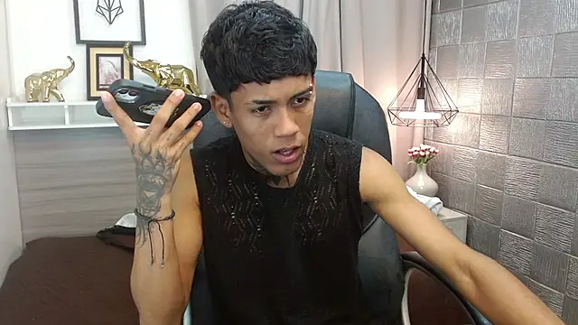 Alan Cute18 online show from February 26, 1:23 pm