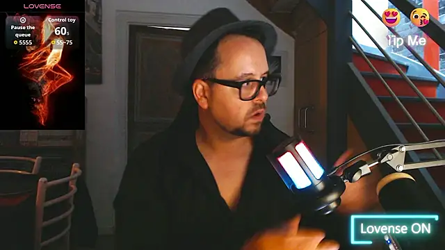 punky233 online show from September 15, 2:07 pm