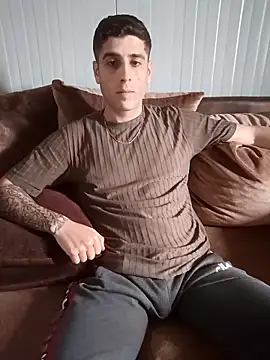 arenn1997 online show from March 25, 1:04 pm