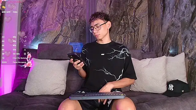 Daviid laidd online show from February 17, 7:24 pm